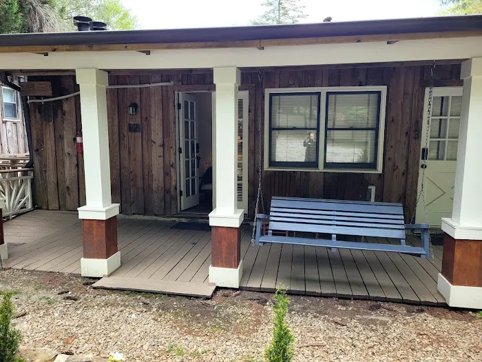 Outpost Inn Highlands 4