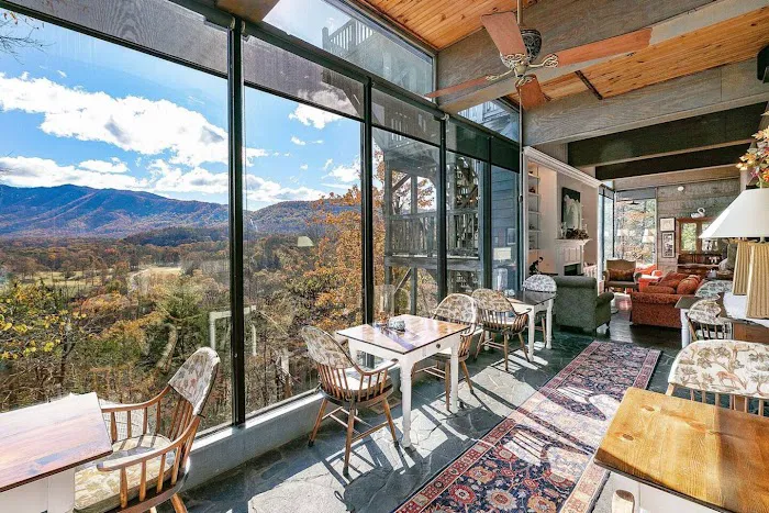 Laurel Valley Mountain Retreat 4