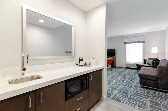 Hampton Inn Acworth 4
