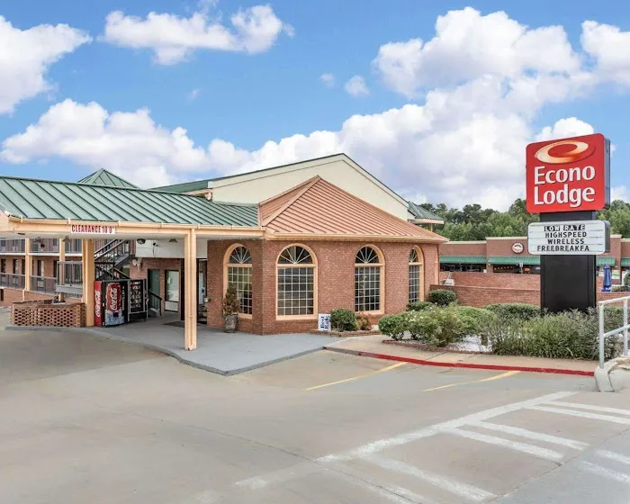 Econo Lodge 4