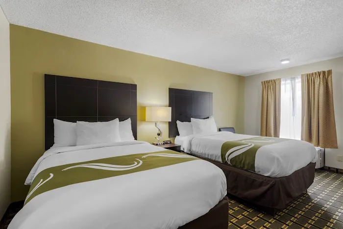 Quality Inn 4