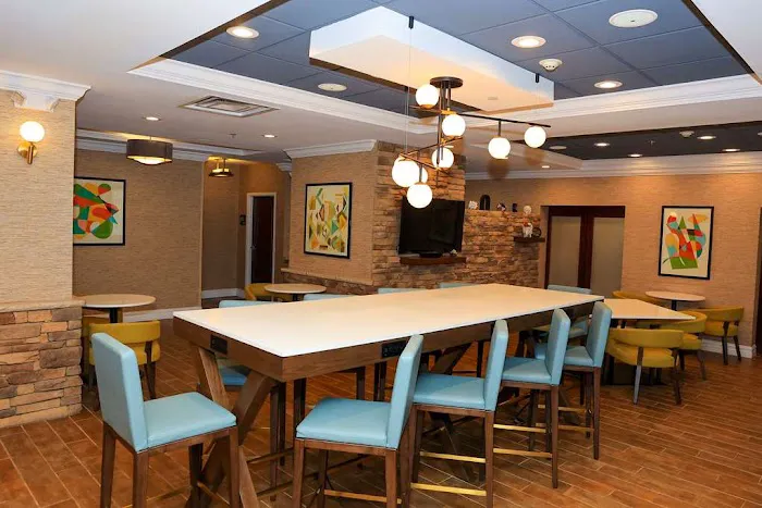 Hampton Inn Atlanta-Canton 4