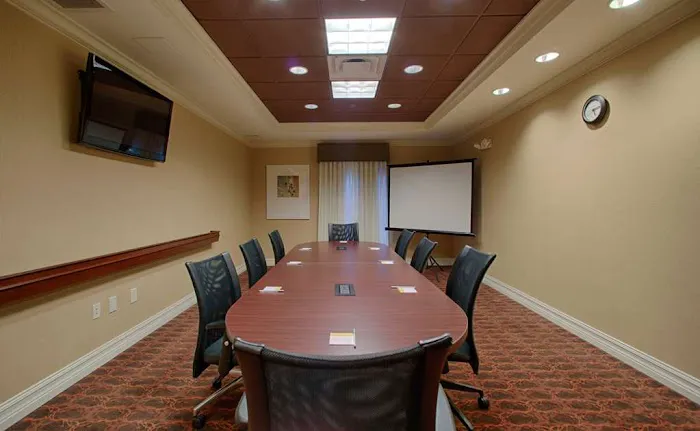 Hampton Inn Atlanta-Canton 4