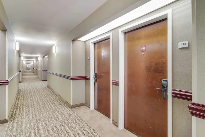 Quality Inn & Suites Canton, GA 4