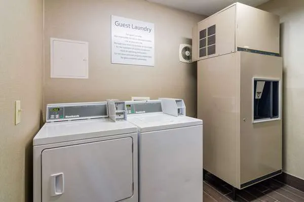 Quality Inn & Suites Canton, GA 4