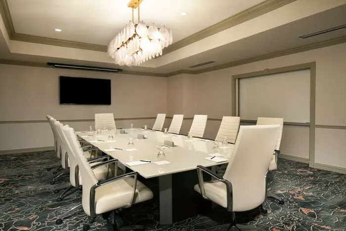 Hilton Atlanta/Marietta Hotel & Conference Center 4