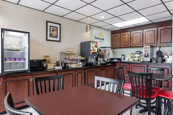 Days Inn by Wyndham Elberton 4