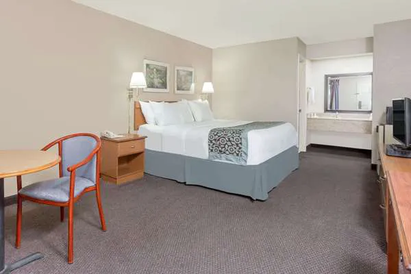 Days Inn by Wyndham Elberton 4