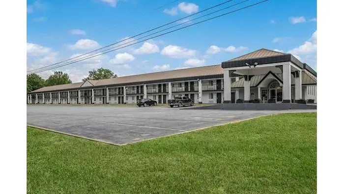 Quality Inn 4