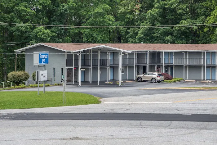 Rodeway Inn 4