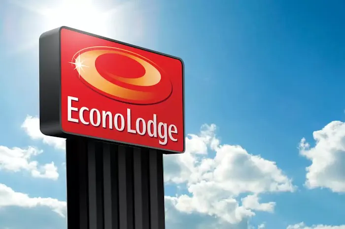 Econo Lodge 4