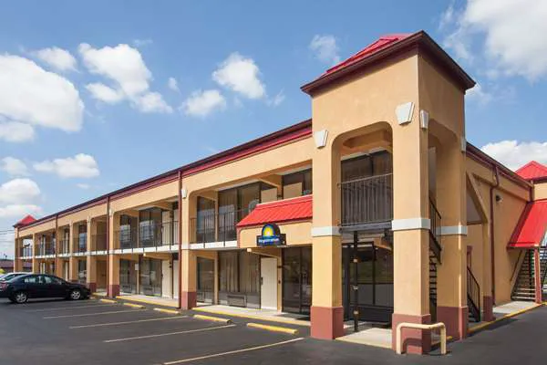 Days Inn by Wyndham Sweetwater 4