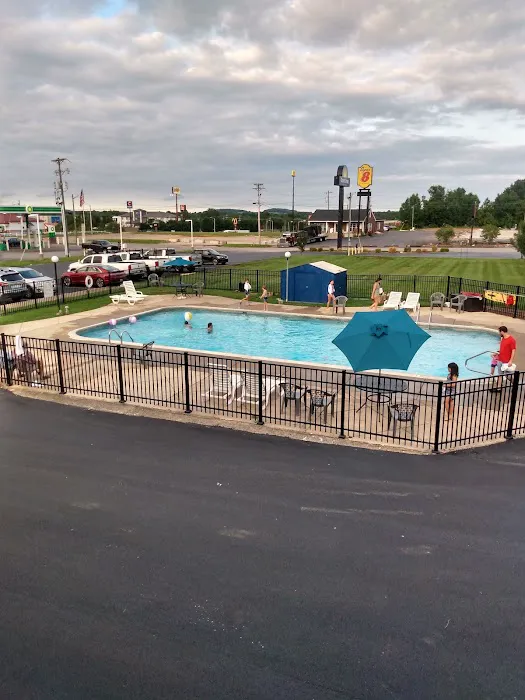 Days Inn by Wyndham Sweetwater 4