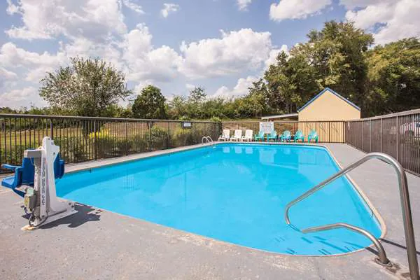 Days Inn by Wyndham Athens 4