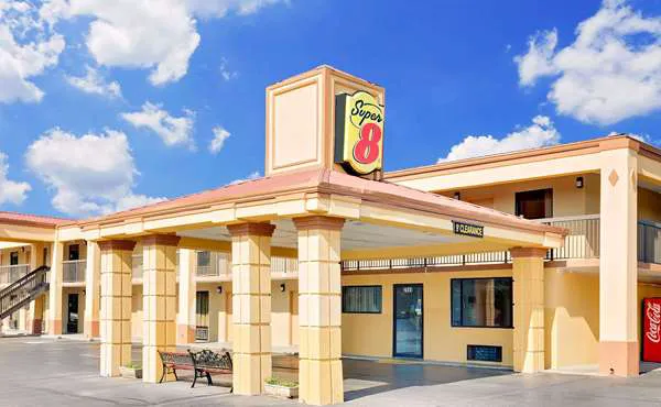 Super 8 by Wyndham Athens 4