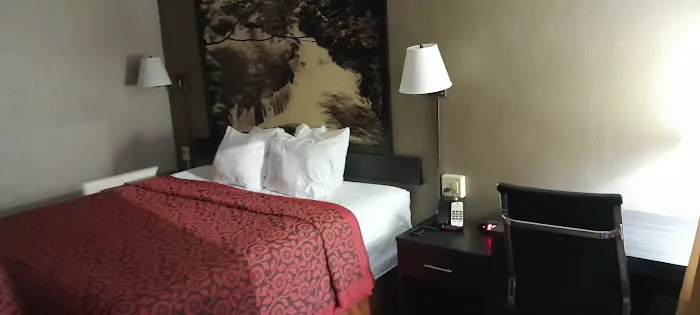 Super 8 by Wyndham Athens 4