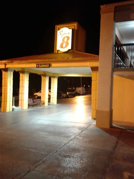 Super 8 by Wyndham Athens 4