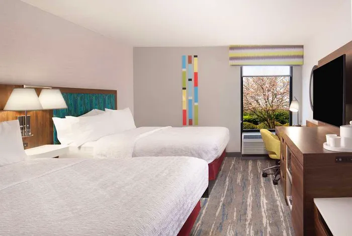 Hampton Inn Athens 4