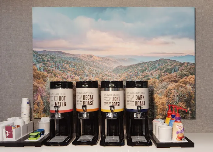 Hampton Inn Athens 4