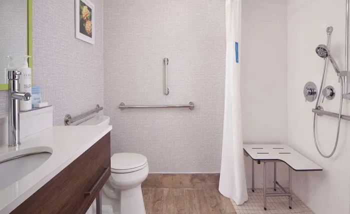 Hampton Inn Athens 4