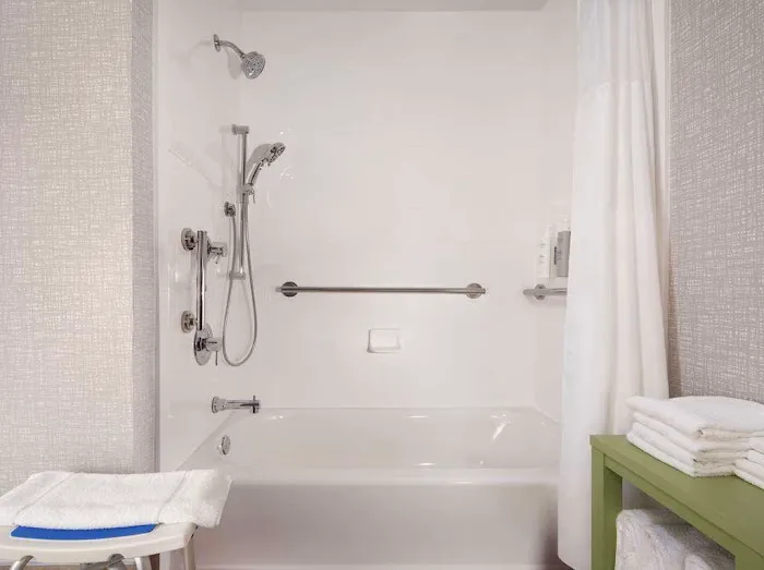 Hampton Inn Athens 4
