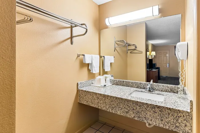 Americas Best Value Inn Athens, TN 4
