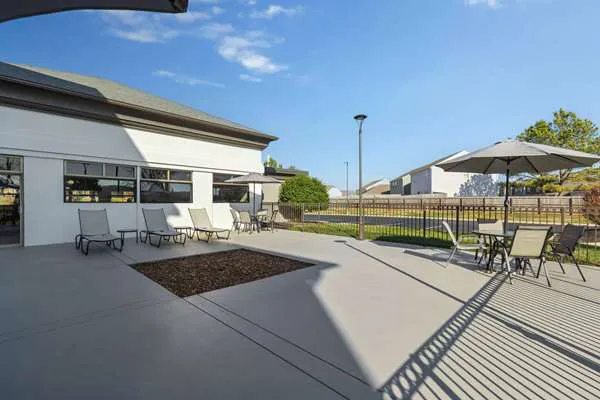 La Quinta Inn & Suites by Wyndham Loudon 4