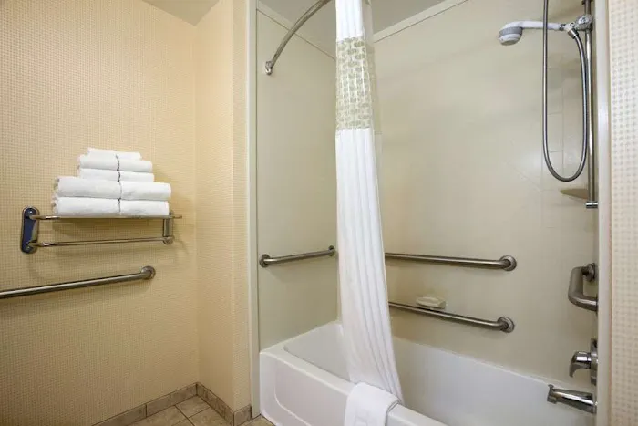 Hampton Inn Lenoir City 4
