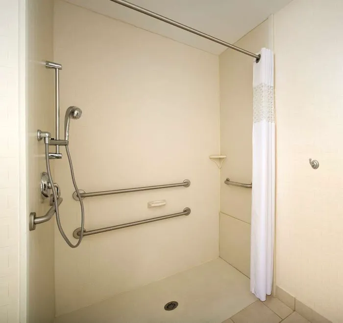 Hampton Inn Lenoir City 4