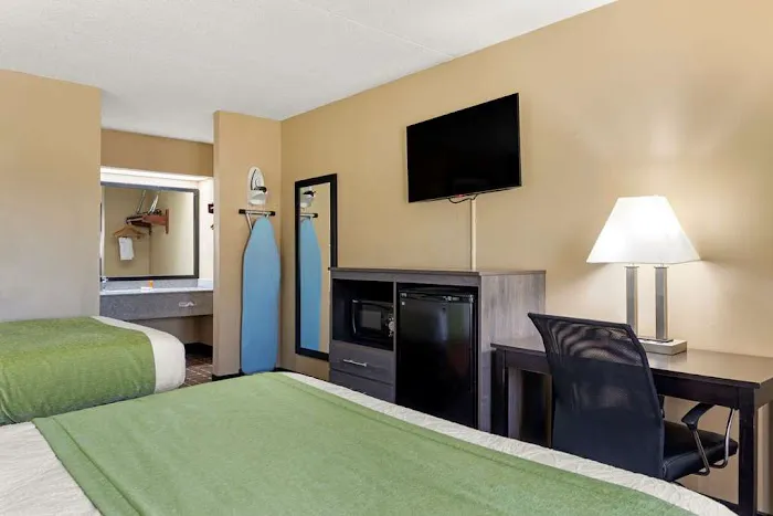 SureStay by Best Western Lenoir City 4