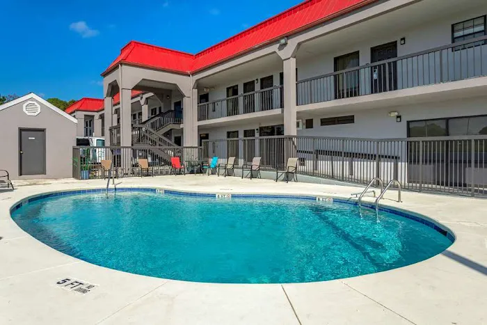 SureStay by Best Western Lenoir City 4
