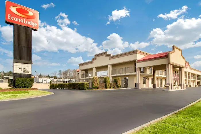 Econo Lodge 4