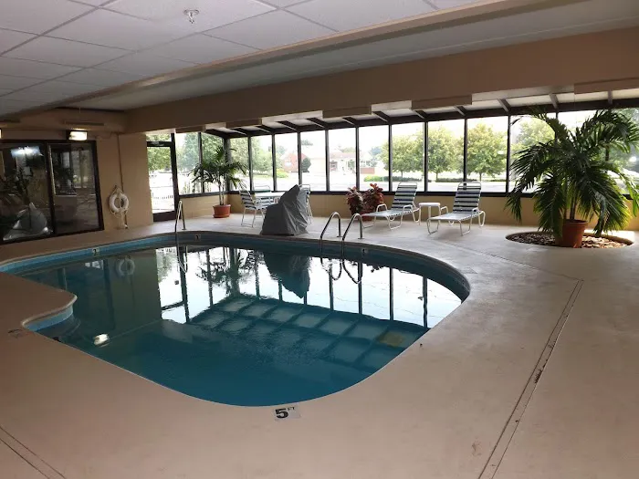 Holiday Inn Express & Suites Alcoa (Knoxville Airport) 4