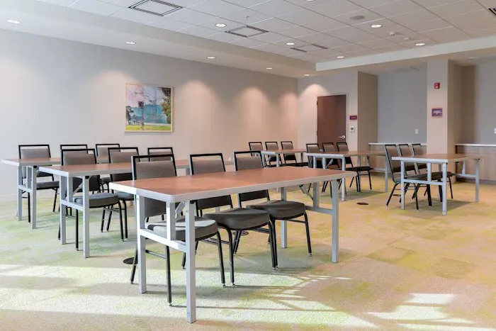 Home2 Suites by Hilton Alcoa Knoxville Airport 4