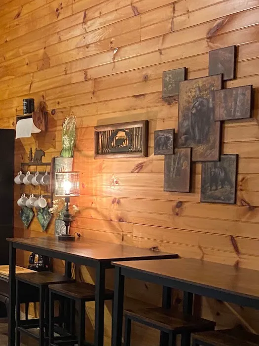 Bigfoot Ocoee Outfitters Lodge Room One 4