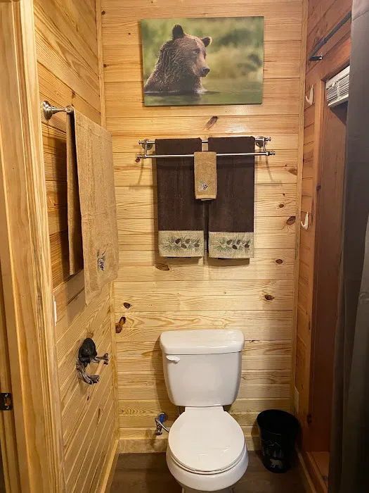 Bigfoot Ocoee Outfitters Lodge Room One 4