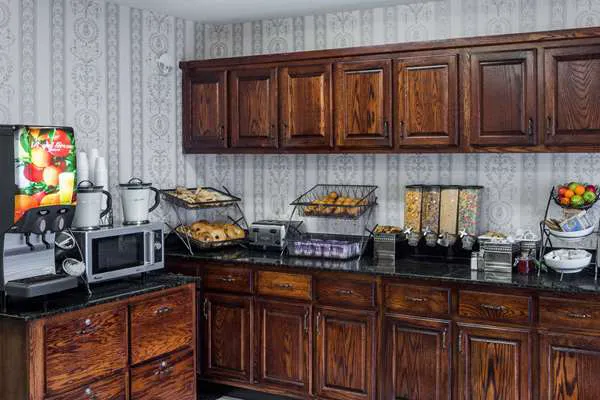 Baymont by Wyndham Cleveland 4