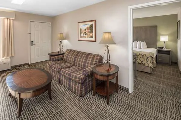 Baymont by Wyndham Cleveland 4