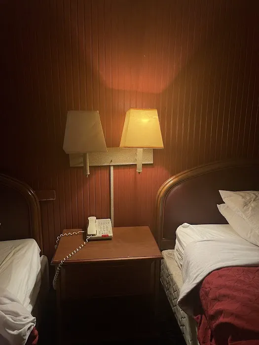 Alcoa Inn 2450 Airport Highway. Alcoa, Tenn 4