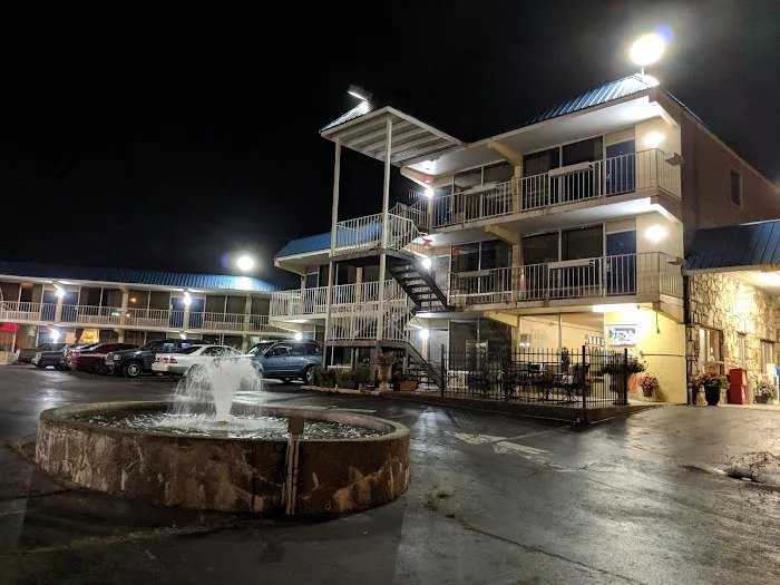 Americas Best Value Inn 4