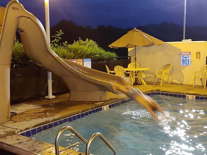 Best Western Cades Cove Inn 4