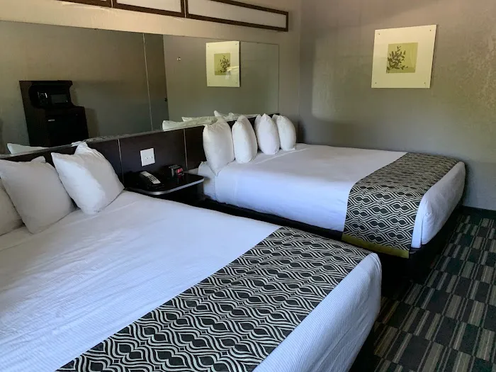 Microtel Inn & Suites by Wyndham Bryson City 4