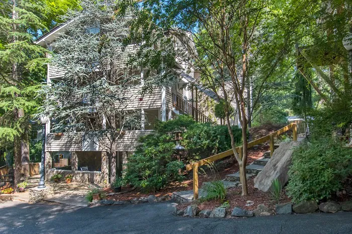 McKinley Edwards Inn 4
