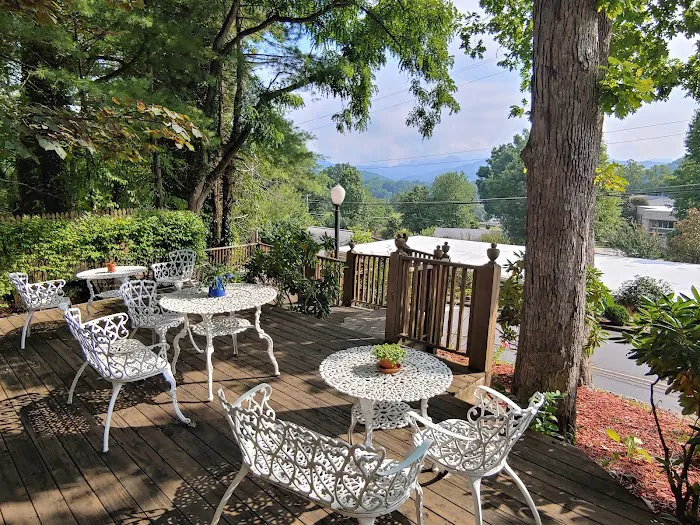 McKinley Edwards Inn 4