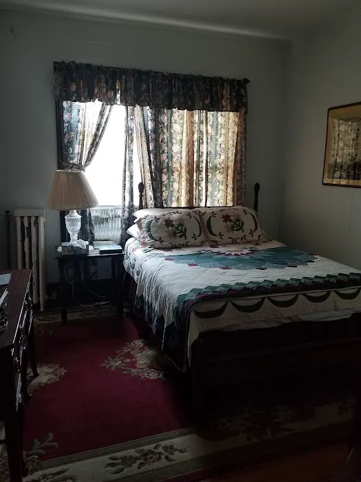 Historic Calhoun House Hotel 4