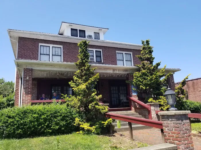 Historic Calhoun House Hotel 4