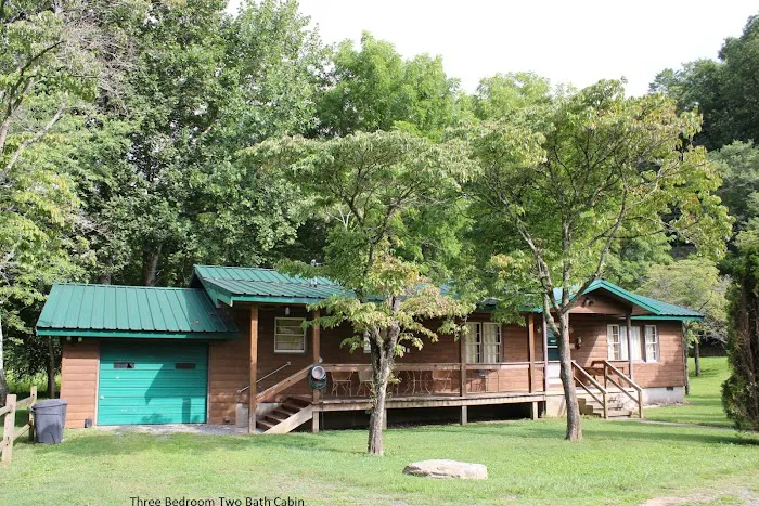 Two Rivers Lodge and Cabins 4