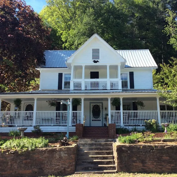 Whistle Stop Inn 4