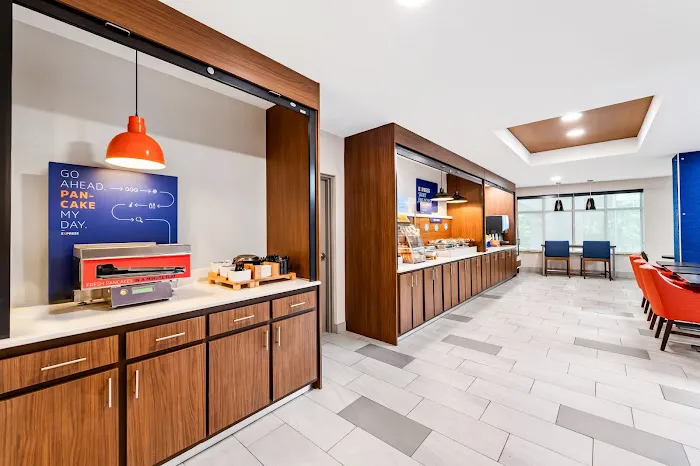 Holiday Inn Express & Suites Sylva - Western Carolina Area by IHG 4