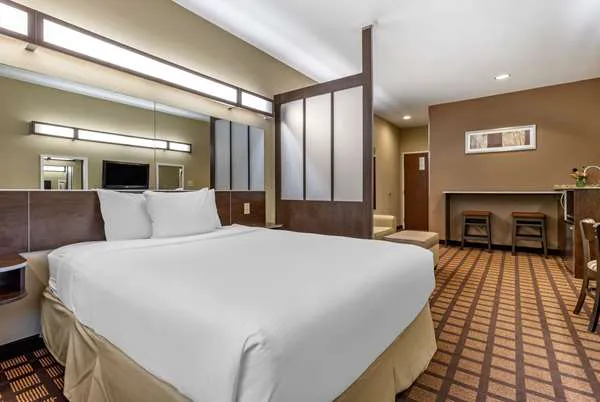 Microtel Inn & Suites by Wyndham Sylva Dillsboro Area 4